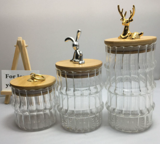 Bamboo vase with bamboo lid